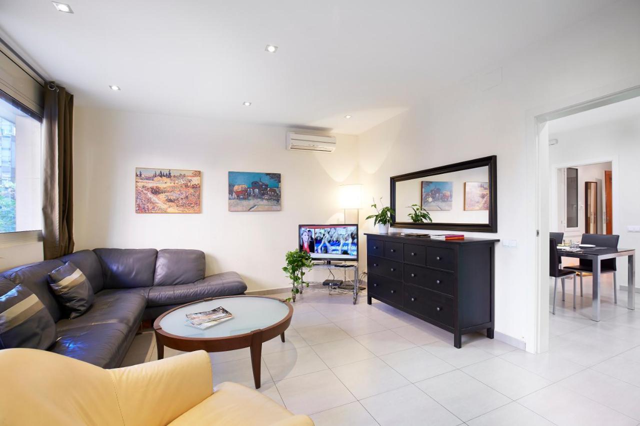 Apartamentos Calvet Barcelona Luaran gambar