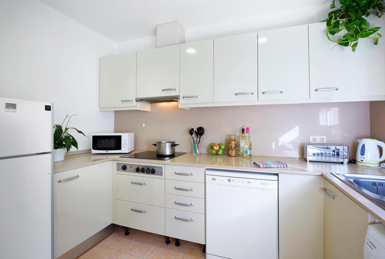 Apartamentos Calvet Barcelona Luaran gambar