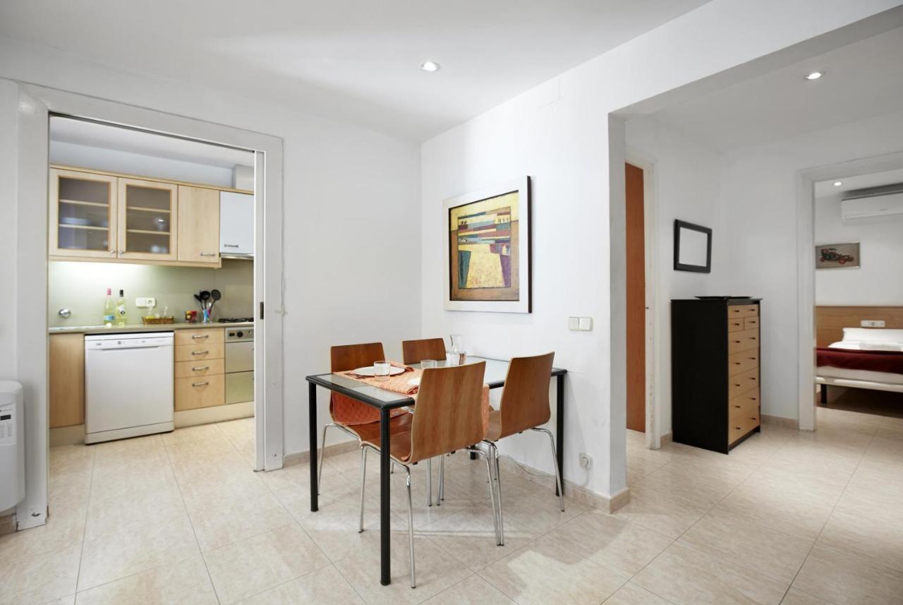 Apartamentos Calvet Barcelona Luaran gambar