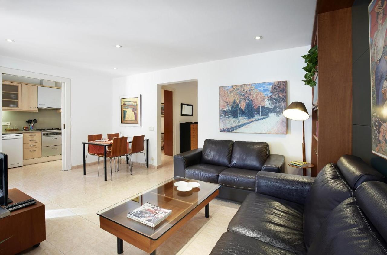 Apartamentos Calvet Barcelona Luaran gambar