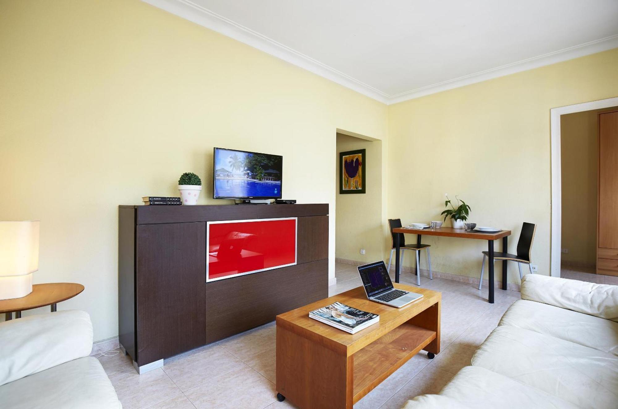 Apartamentos Calvet Barcelona Luaran gambar