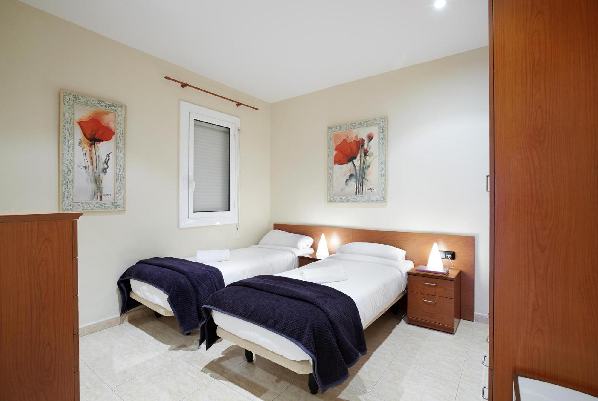 Apartamentos Calvet Barcelona Luaran gambar