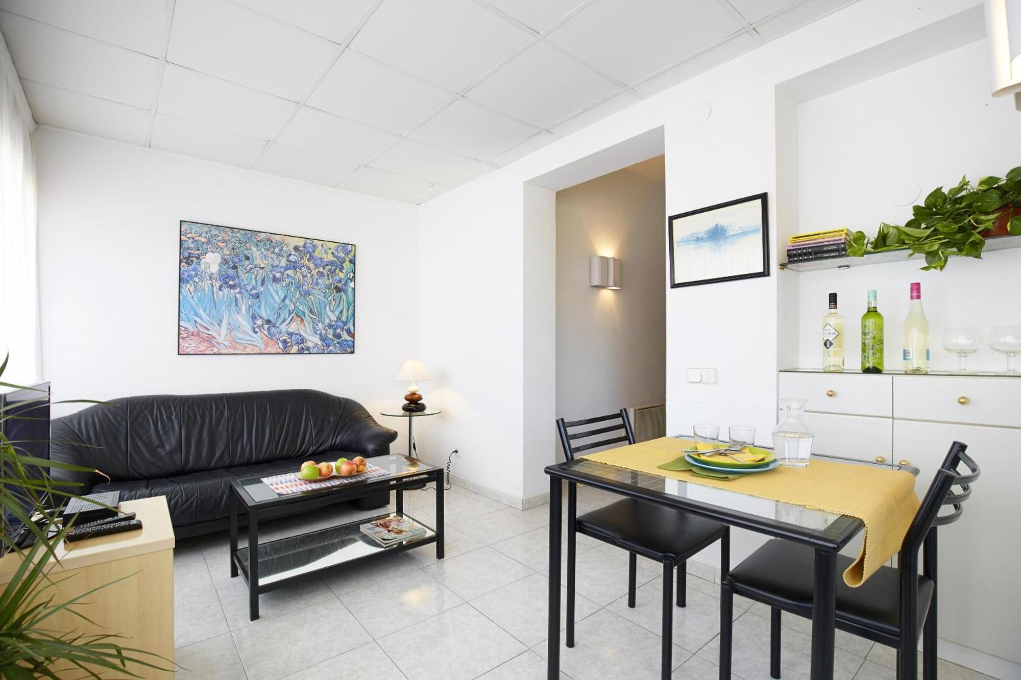 Apartamentos Calvet Barcelona Luaran gambar
