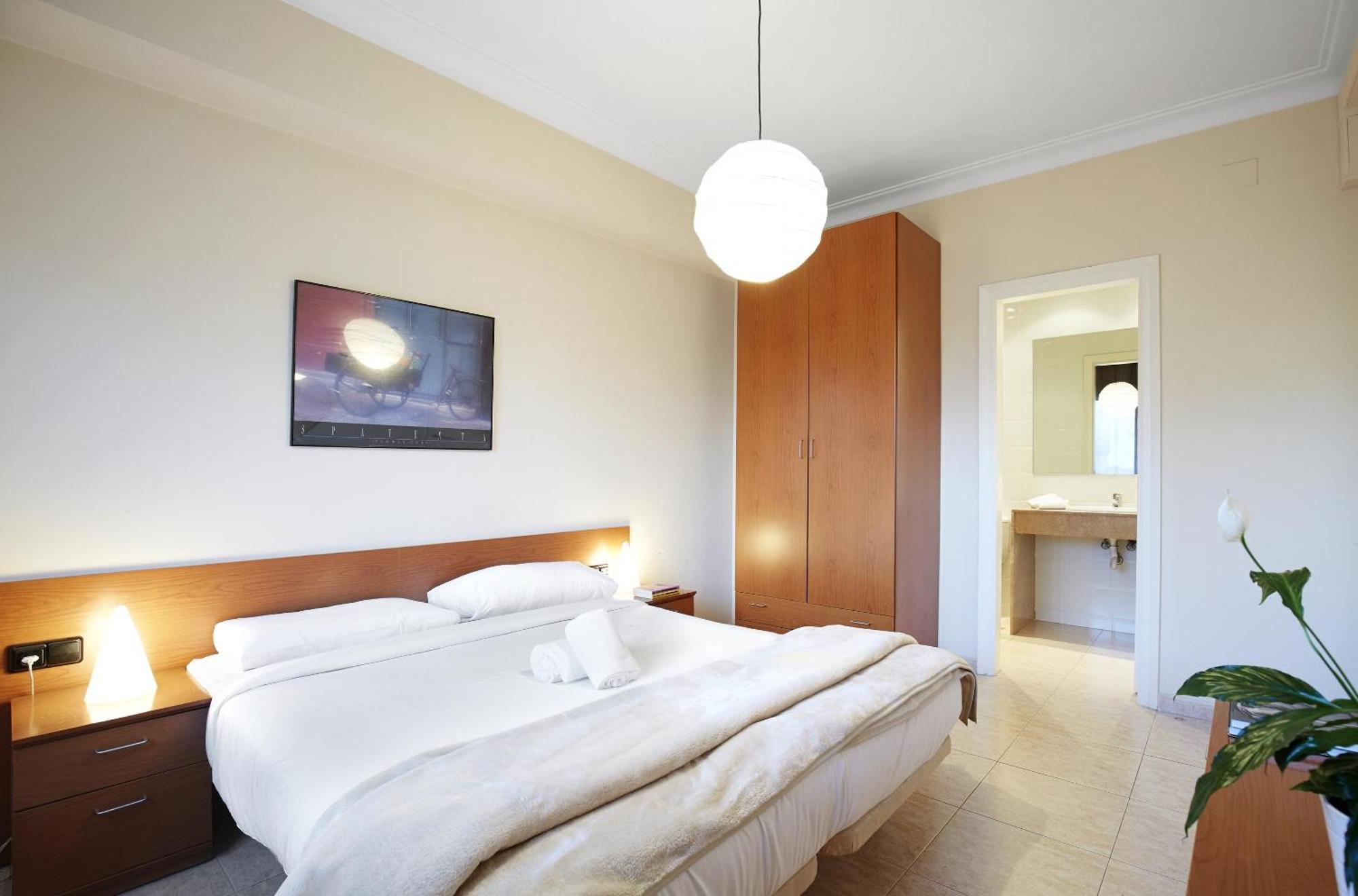 Apartamentos Calvet Barcelona Luaran gambar