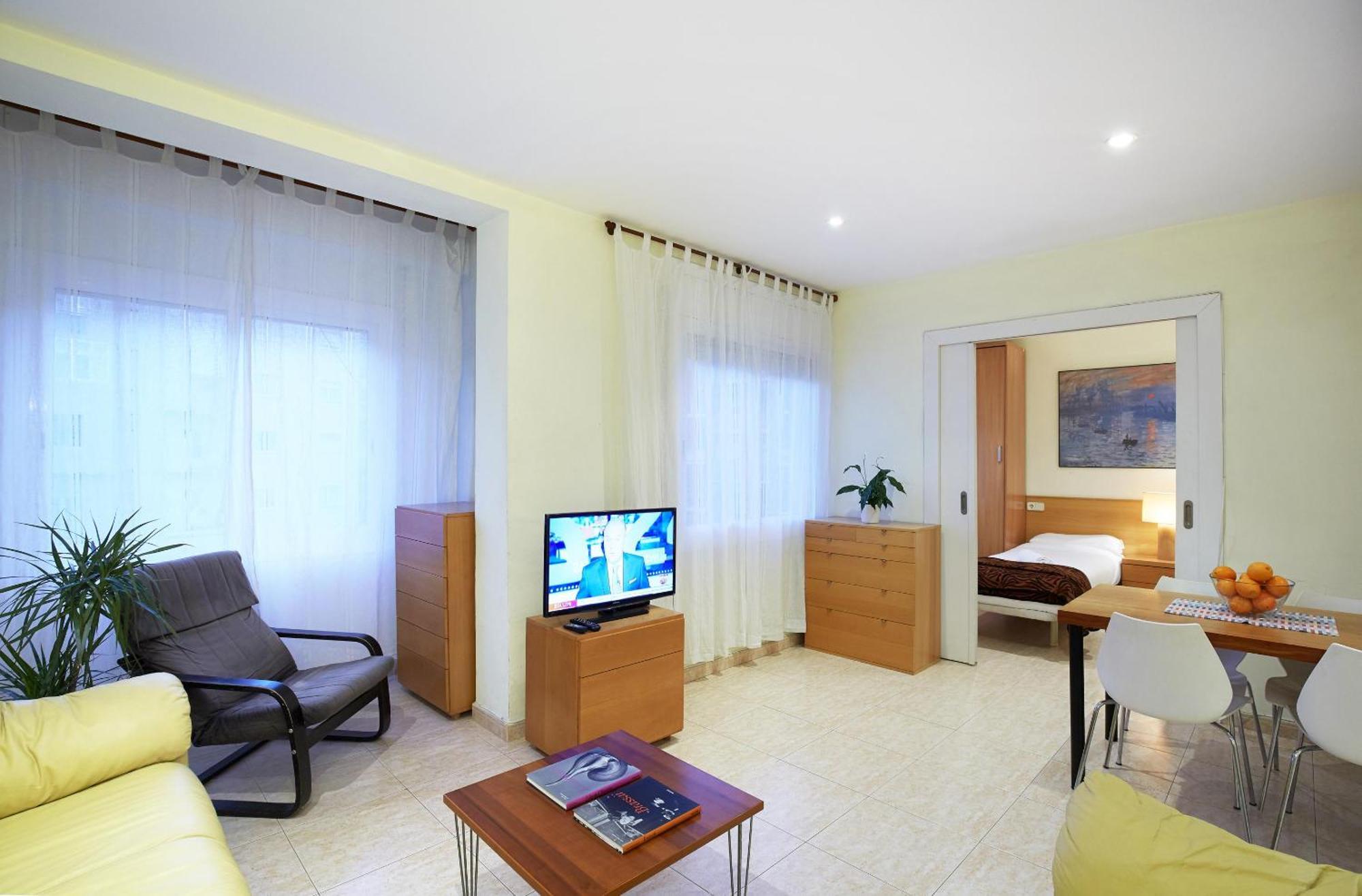 Apartamentos Calvet Barcelona Luaran gambar