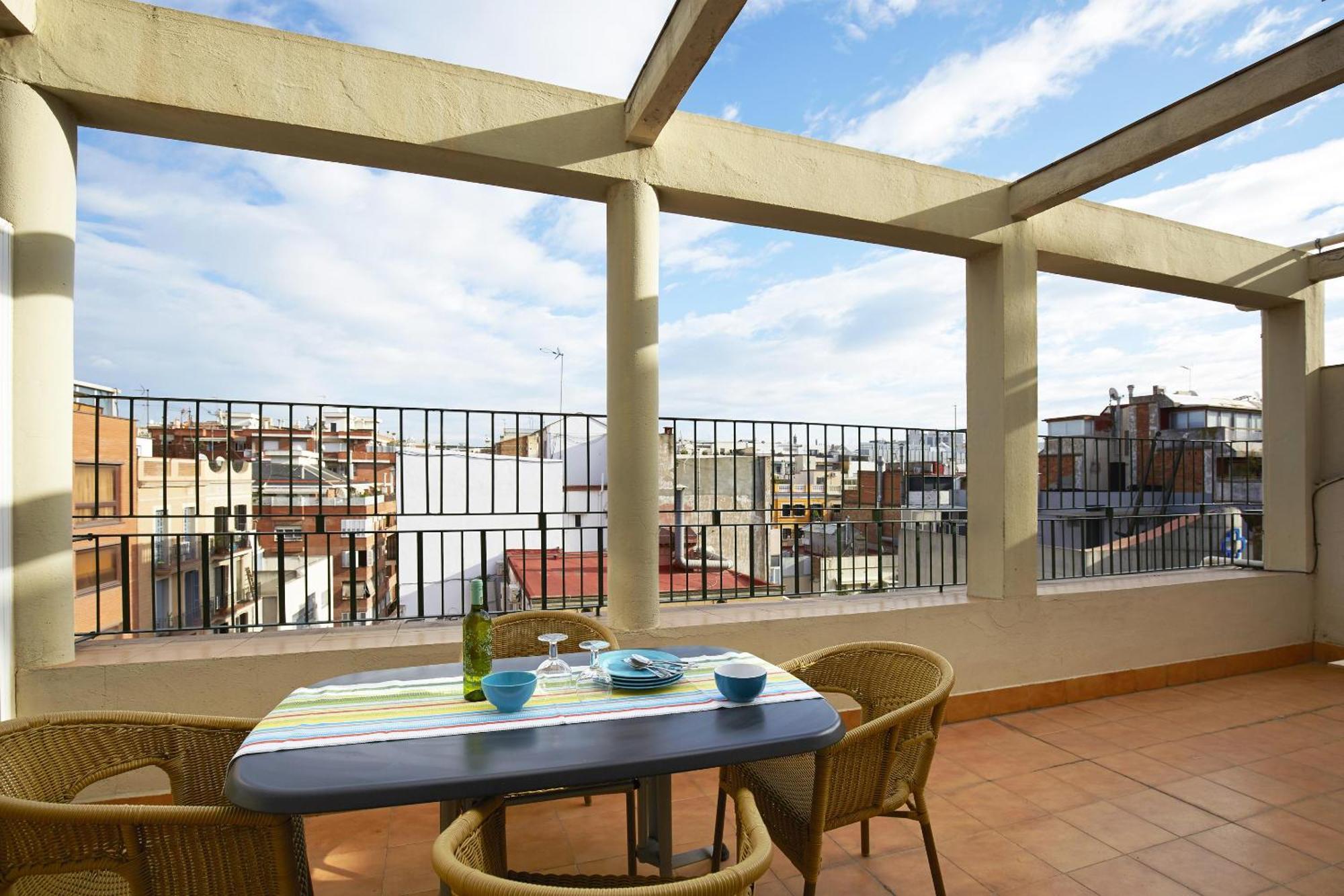 Apartamentos Calvet Barcelona Luaran gambar
