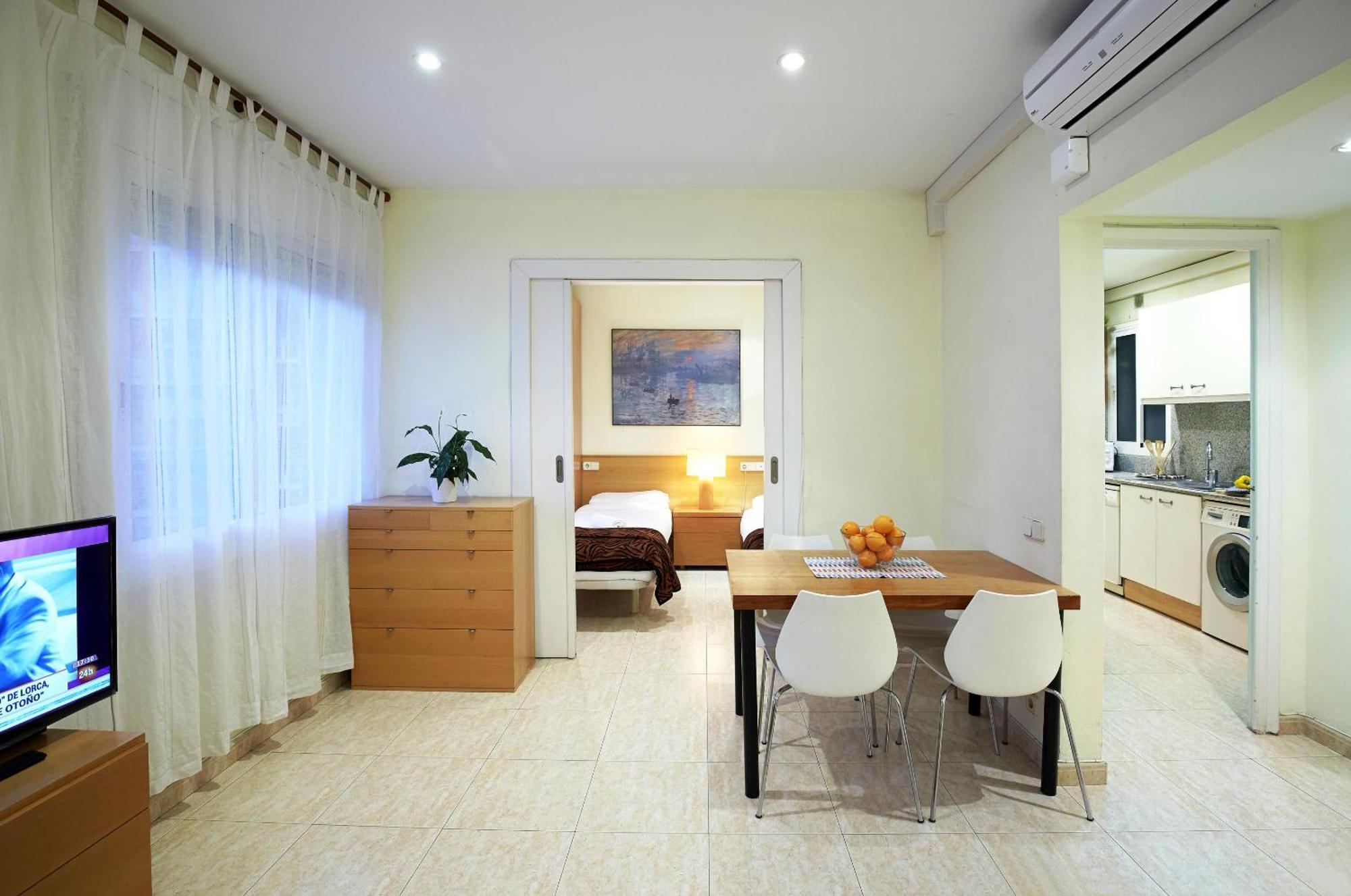 Apartamentos Calvet Barcelona Luaran gambar