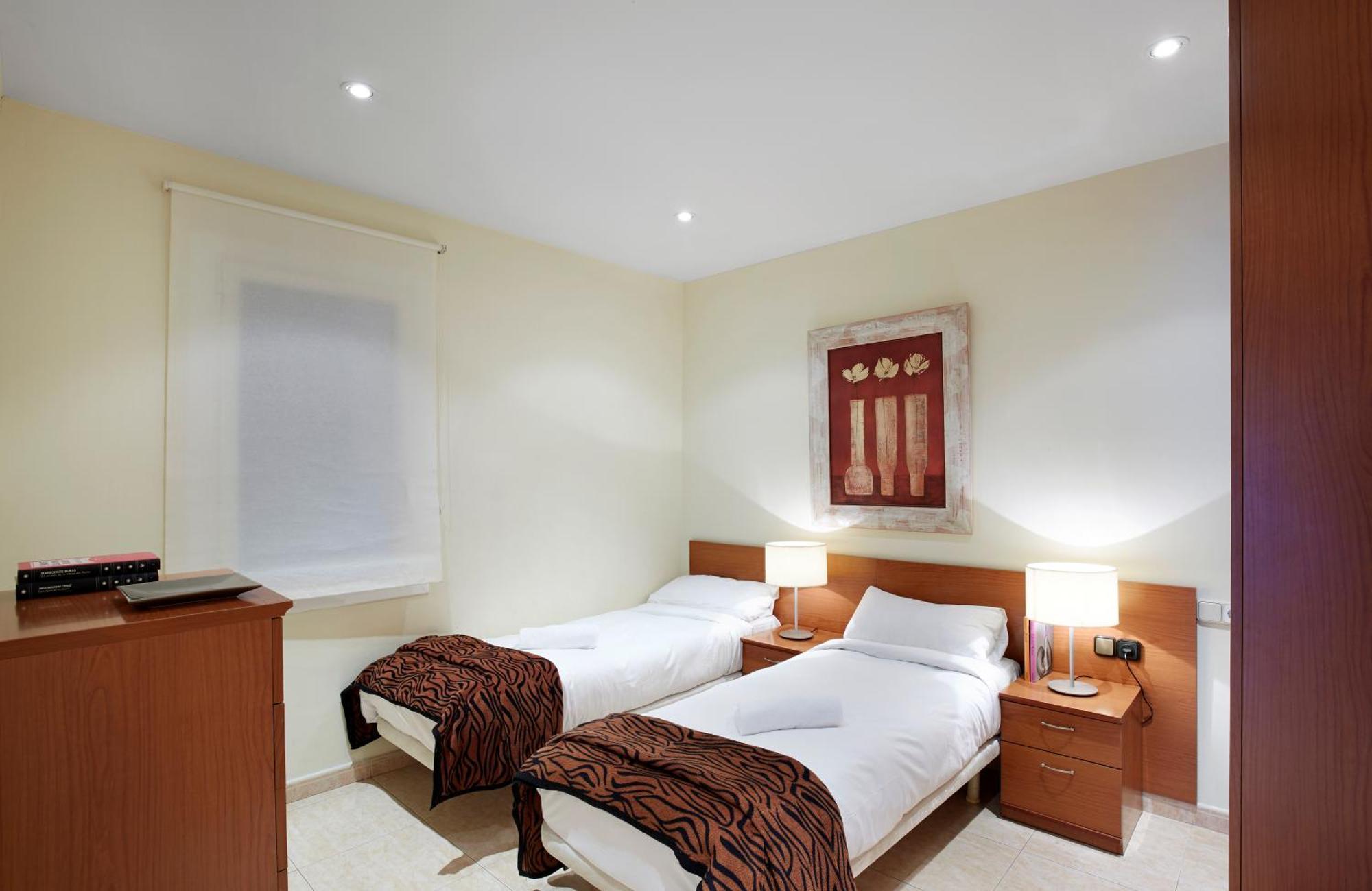 Apartamentos Calvet Barcelona Luaran gambar