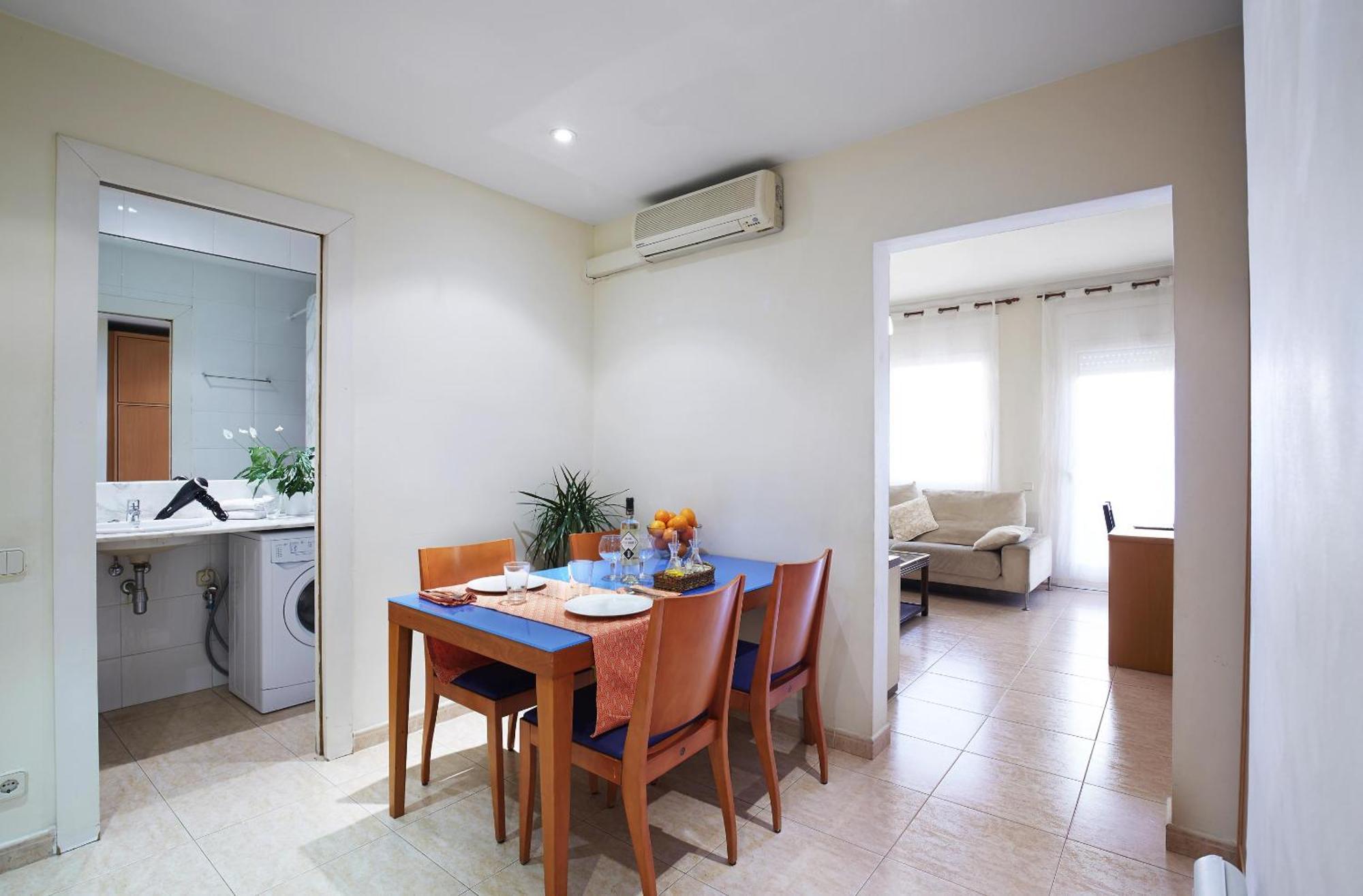 Apartamentos Calvet Barcelona Luaran gambar